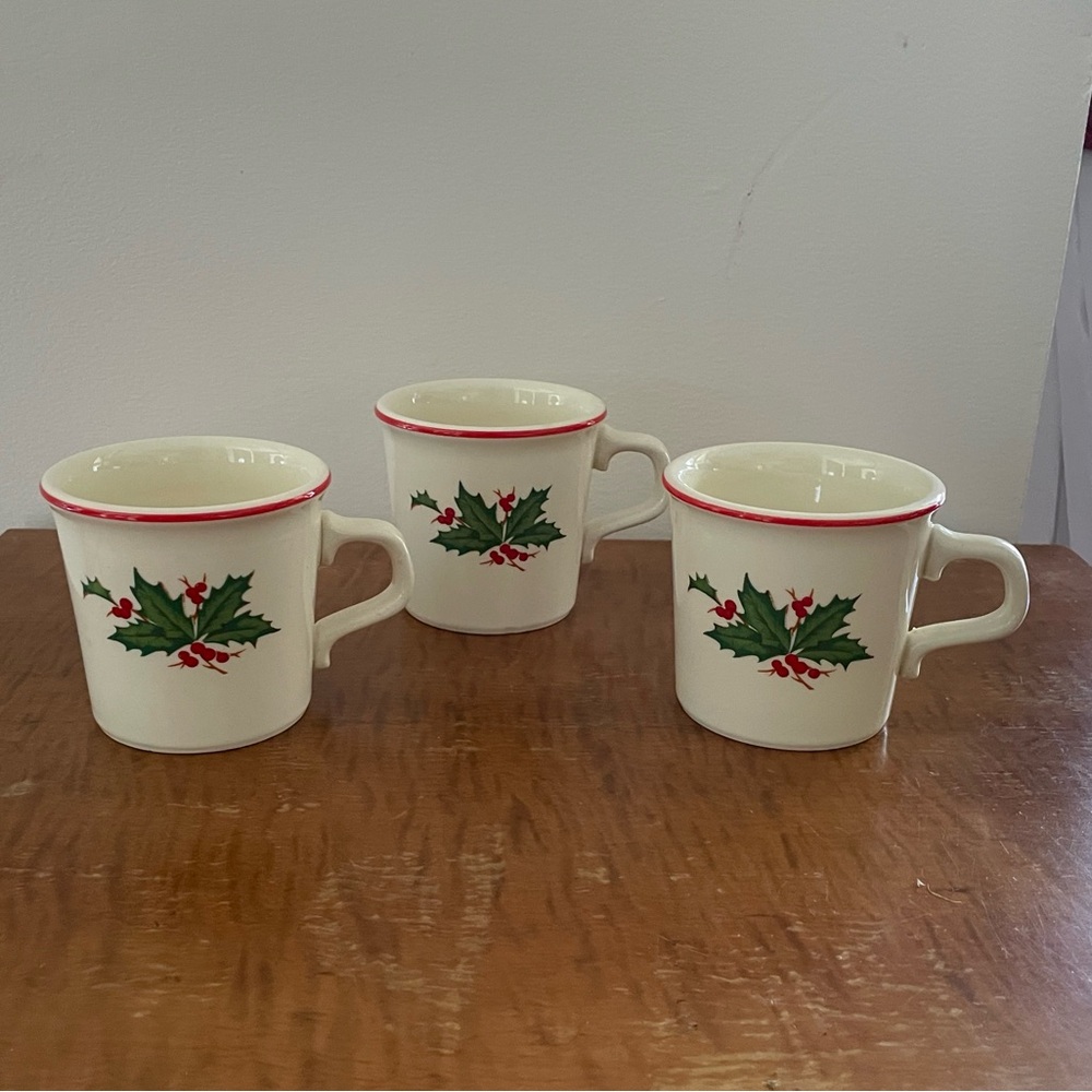 Holly Berry Holiday Mugs: Set of 3